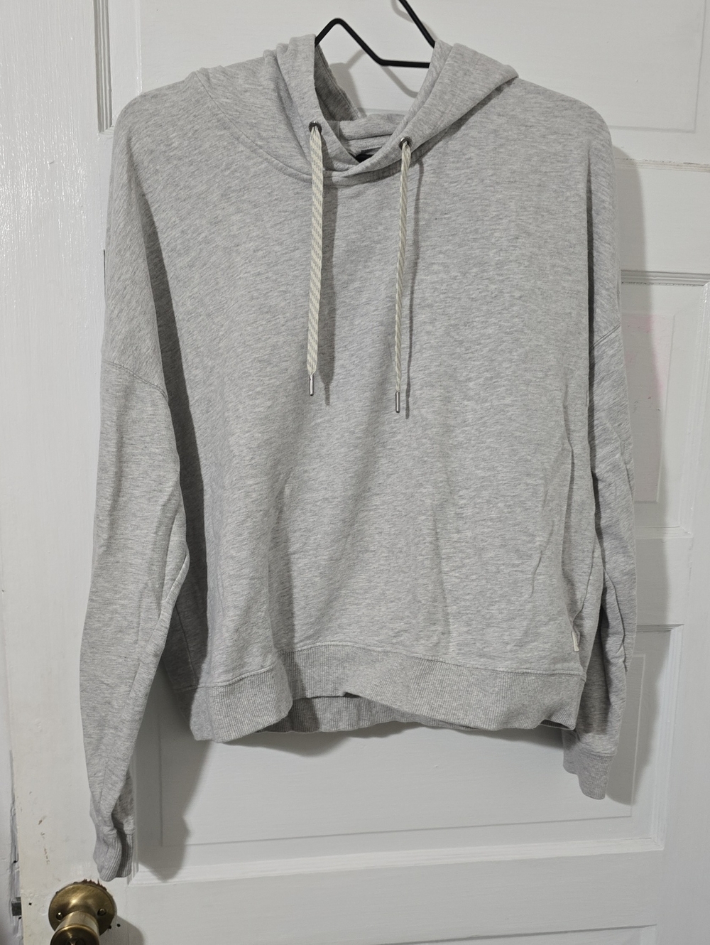 Vuori Heather Gray Women's Lightweight Pullover Hoodie